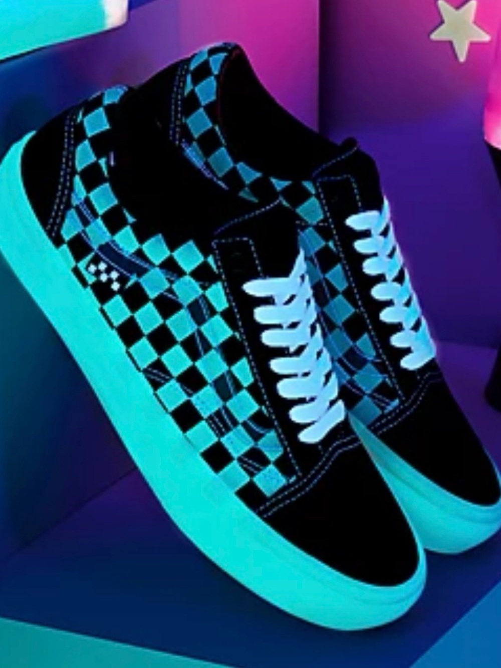Vans glow in dark checkered Black and White Hi-Top Skateboard Sneakers. Men 6.5